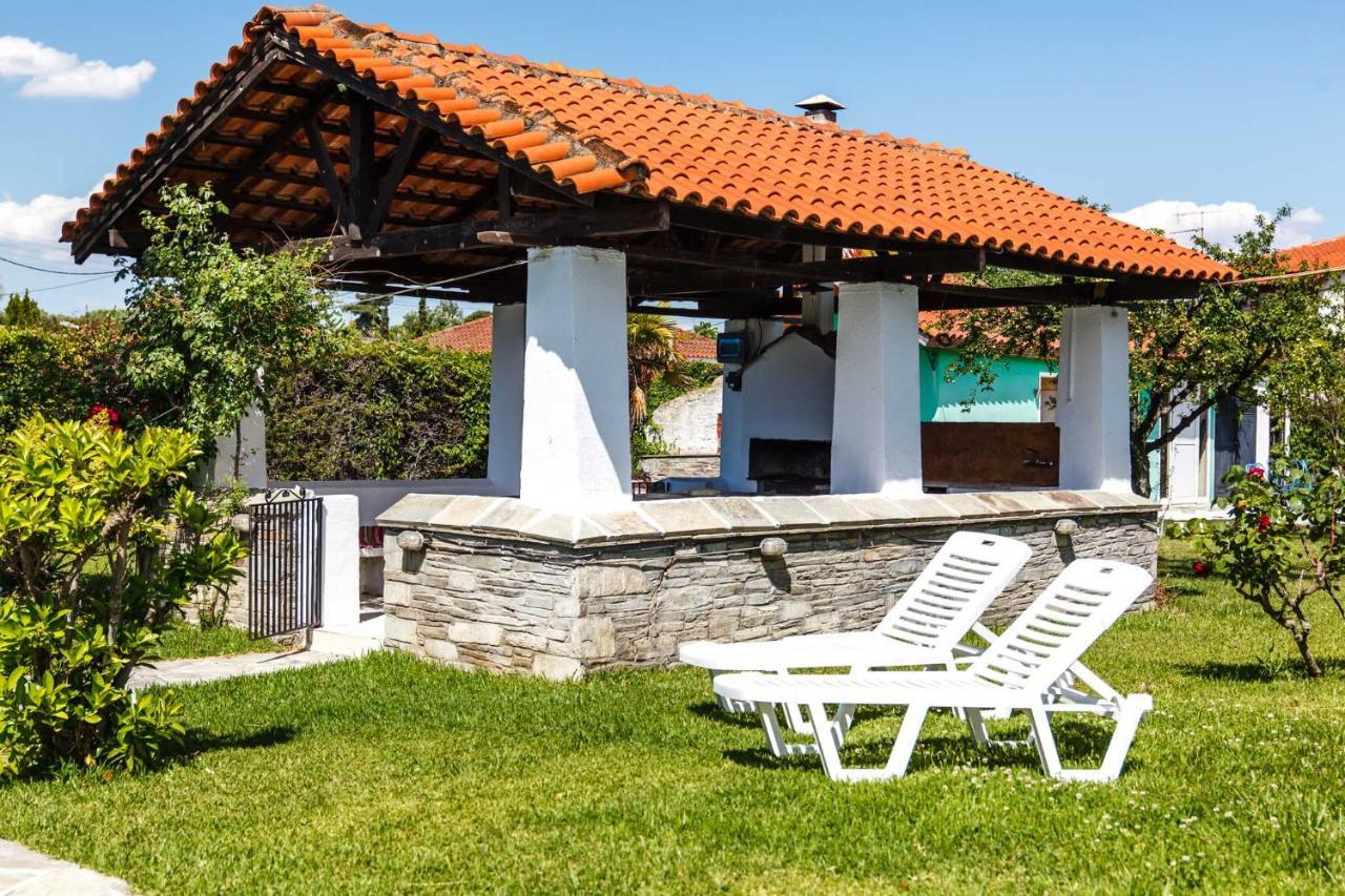 Seaside Villa Halkidiki Неа Ираклия Екстериор снимка